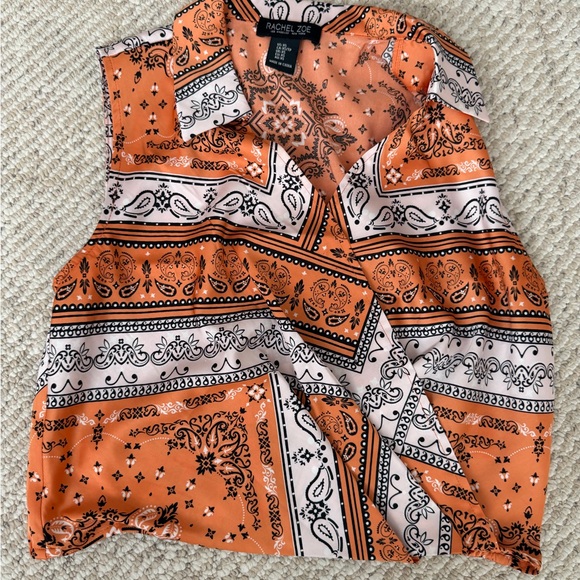 Patterned Blouse - Picture 2 of 3